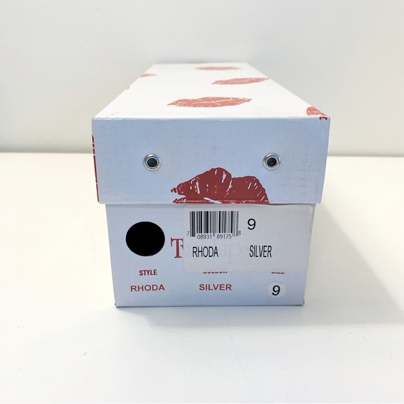 Two Lips Rhoda Flat Sandals - Picture 9 of 9